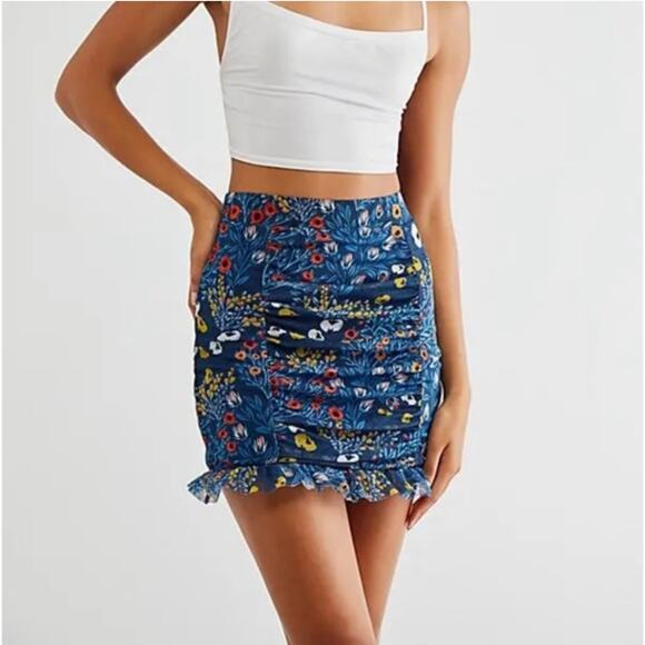 Free People Romi Mesh Mini Skirt Blue Floral Pull-On Stretch Small Women - Picture 1 of 7